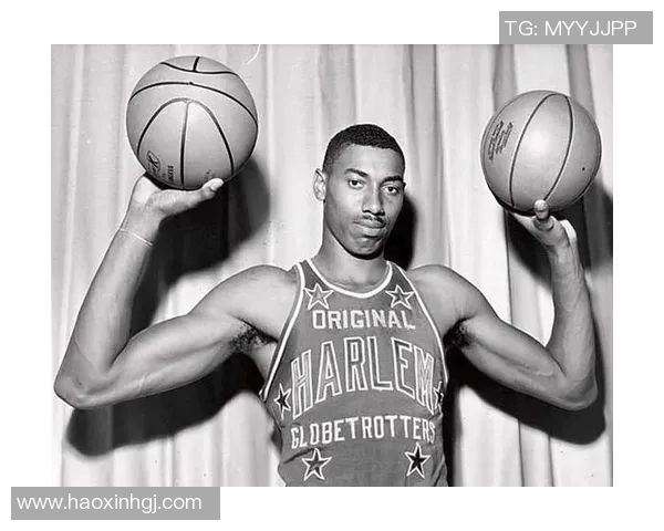 威尔特张伯伦的传奇人生与篮球史上的不朽地位探秘